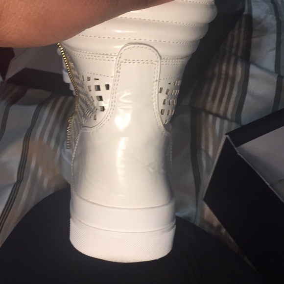 Shoes from Scene - Picture 4 of 4